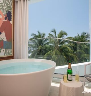 Sandals Dunns River – Mammee Bay Oversized Club Level Jr. Suite – Balcony (JS)