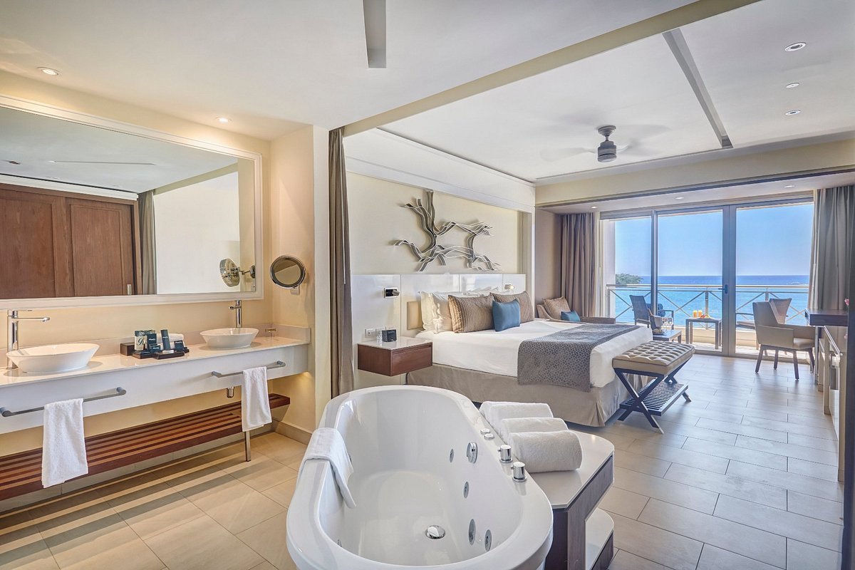 luxury-suite-ocean-view
